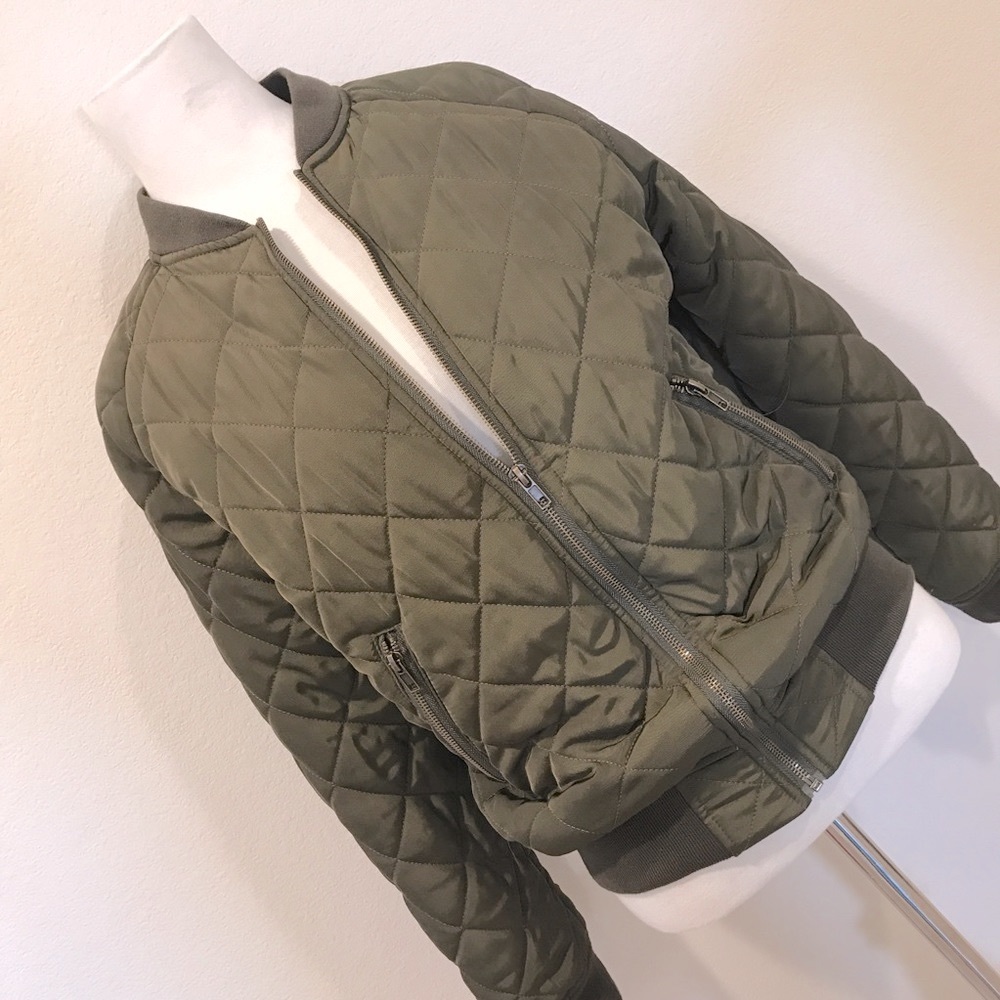 Forever 21 Olive Green Quilted Bomber Jacket